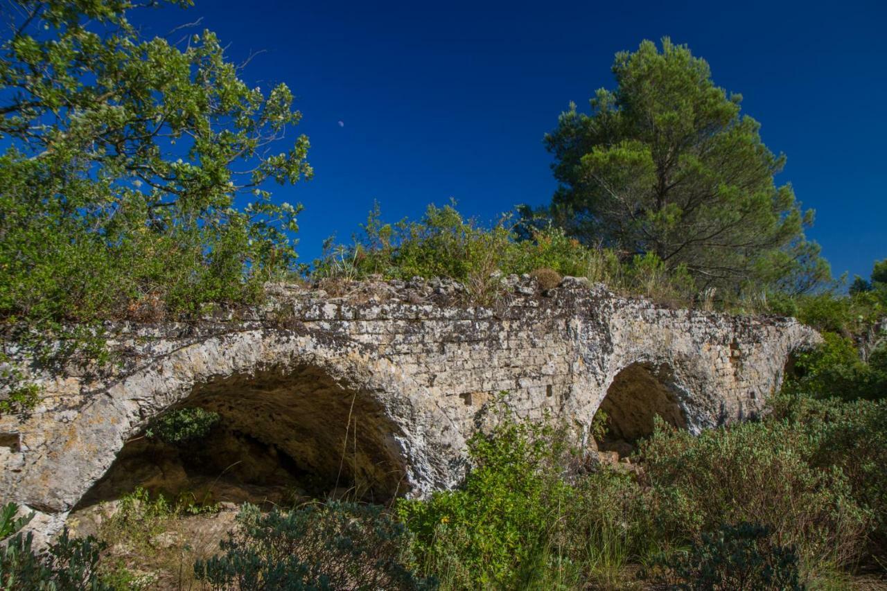 A Gauche Du Pont Hotel Vers-Pont-du-Gard Esterno foto